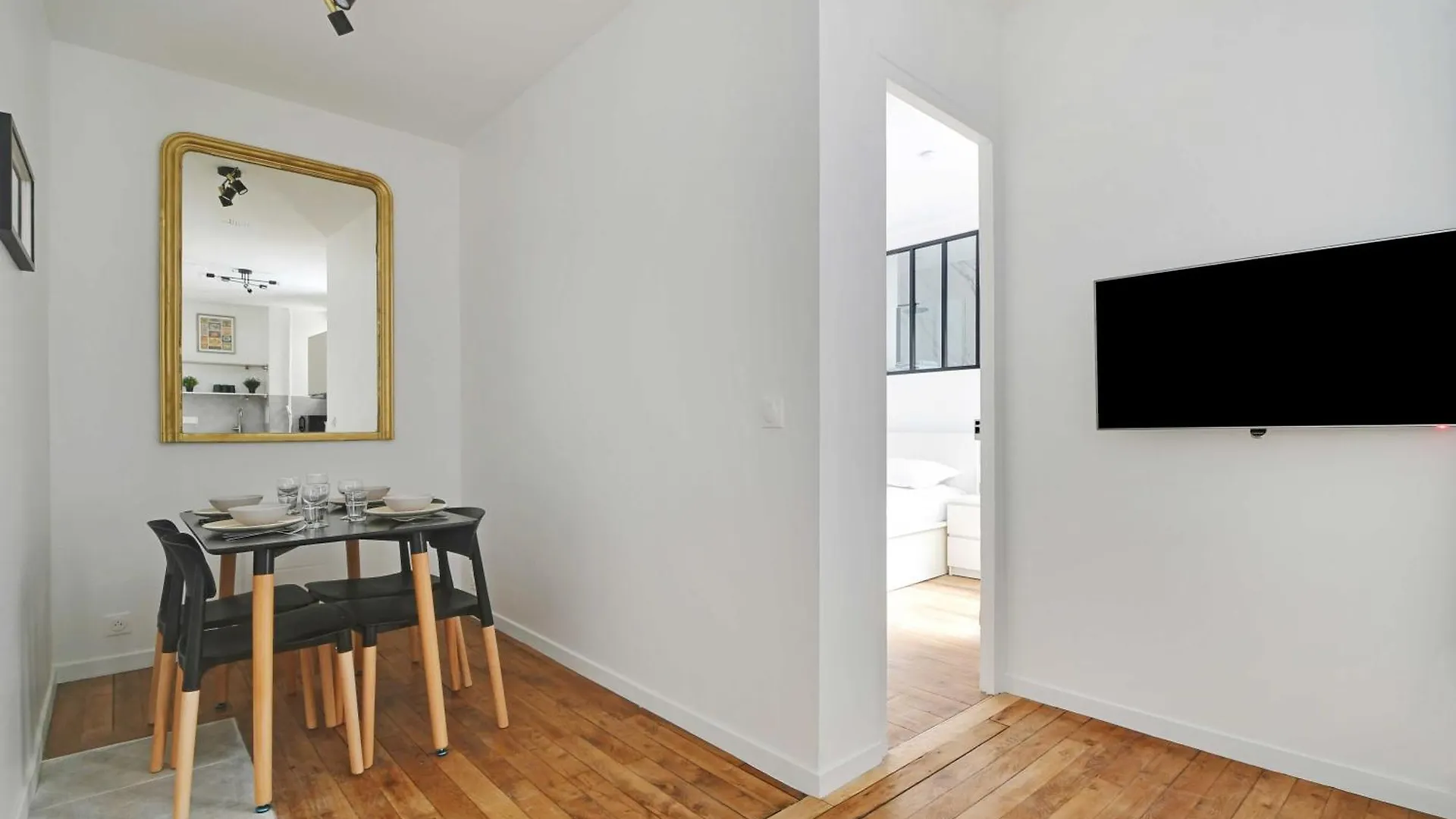 Charming -1br-4p- Gare Montparnasse Apartment Paris